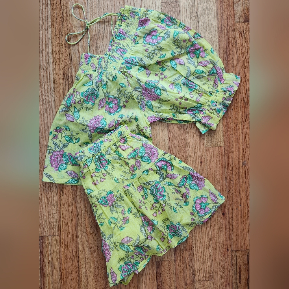 Sundry French Twist West Coast Style Ruffled Shorts & Top Women's Size M/L